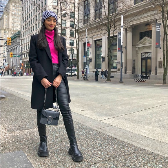 Meet your Posher, Priscilla - Picture 2 of 2